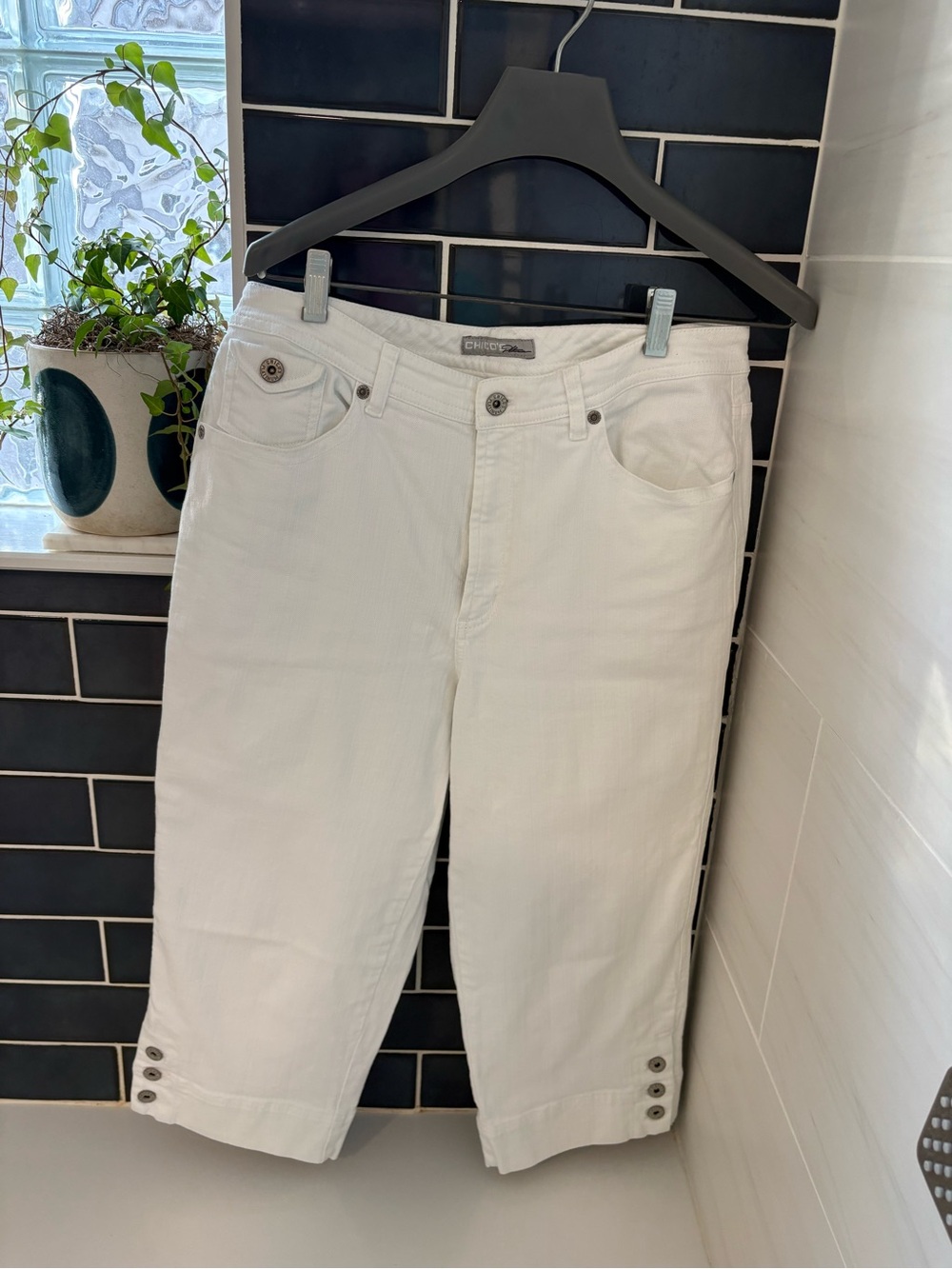 Chico's White Cropped Button-Hem Jeans